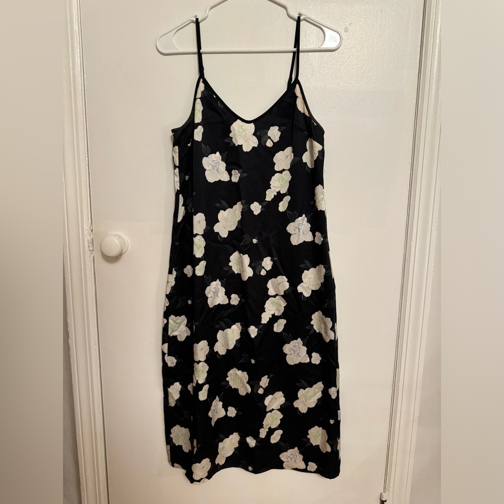 Club Monaco V-Neck Midi Slip Dress 100% Silk Black Floral Size 4